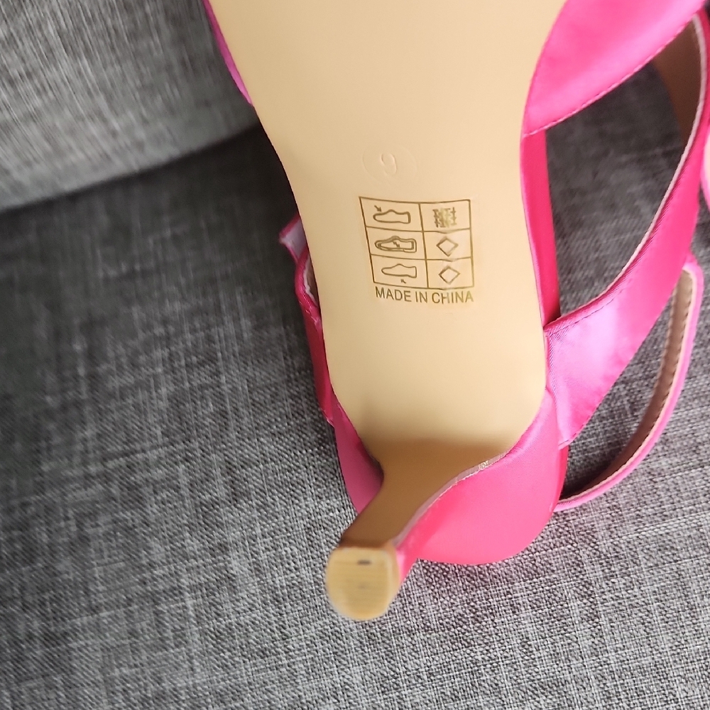 Vibrant Pink Heels with Dazzling Embellishment - Picture 13 of 14